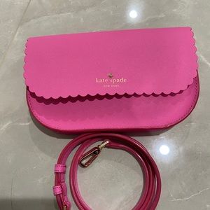 kate spade cape drive scalloped leather bag